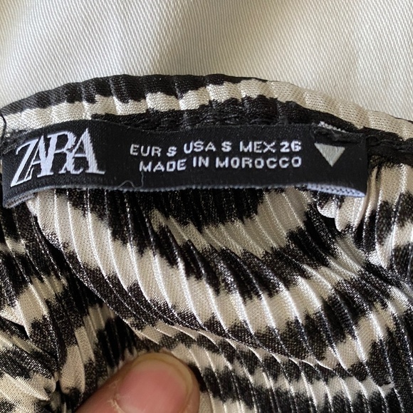 Zara Women's Black & White Pleated‎ Ruffle Sleeveless Crop Top Cinch Waist Tie S - Picture 2 of 8